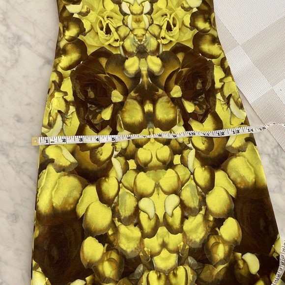 Alexander McQueen Chartreuse Mirror Bodycon Dress - Picture 7 of 11